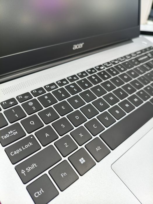 Перечислена Бор Ноутбук Noutbuk Acer aspire 3 Bepul yetkazish bilan