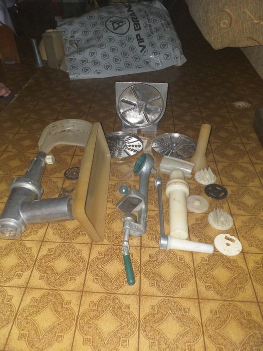 Советская ручная мясорубка, соковыжималка и овощерезка. 3в1