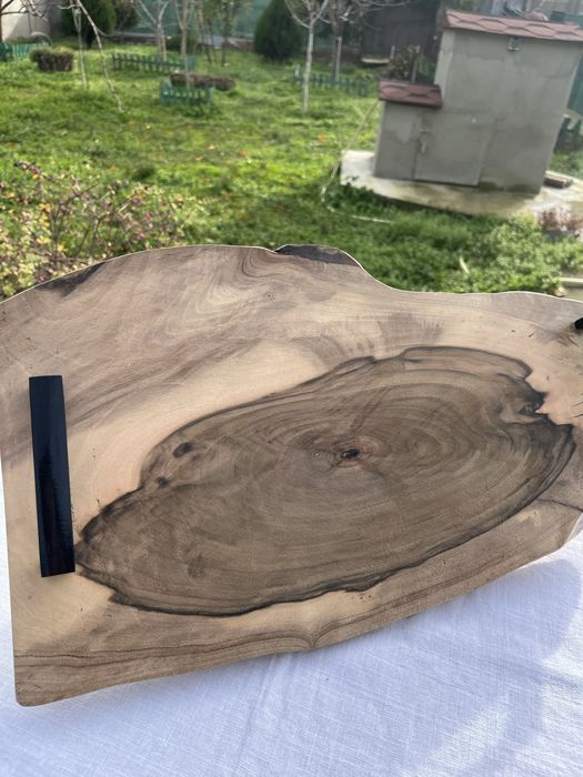 Ръчно изработена дъска за рязане и сервиране