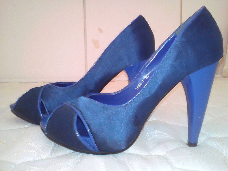 Боти,ботуши,маратонки...