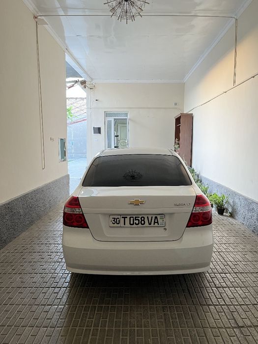 Nexia3 ideal xolatda sotiladi