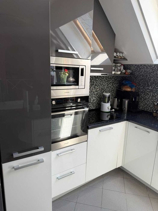 Дава се под наем Тристаен апартамент в София, Младост 3 - 107 кв.м за 918 € - Снимка #8