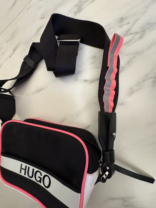 Дамска чанта - Guess - Hugo - Valentino - елегантна чанта с пера