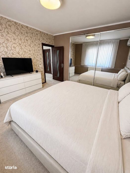 DE VANZARE  Casa P+1+M  220 mp utili  Navodari  Str Muzicii