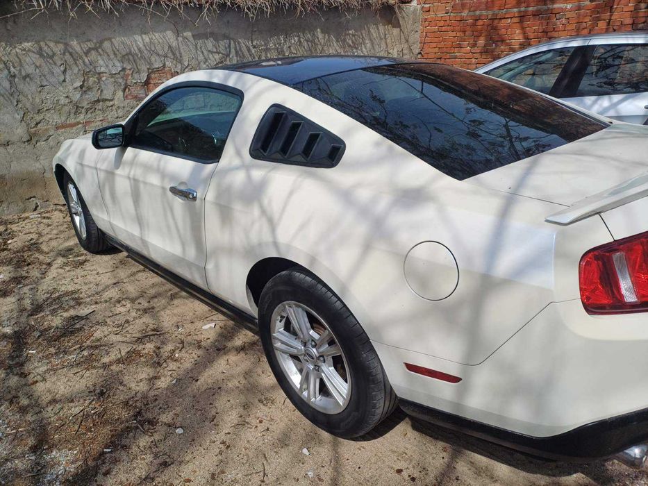 Продавам Форд Мустанг