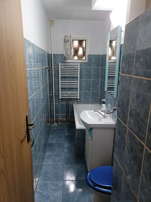 Închiriez garsonieră