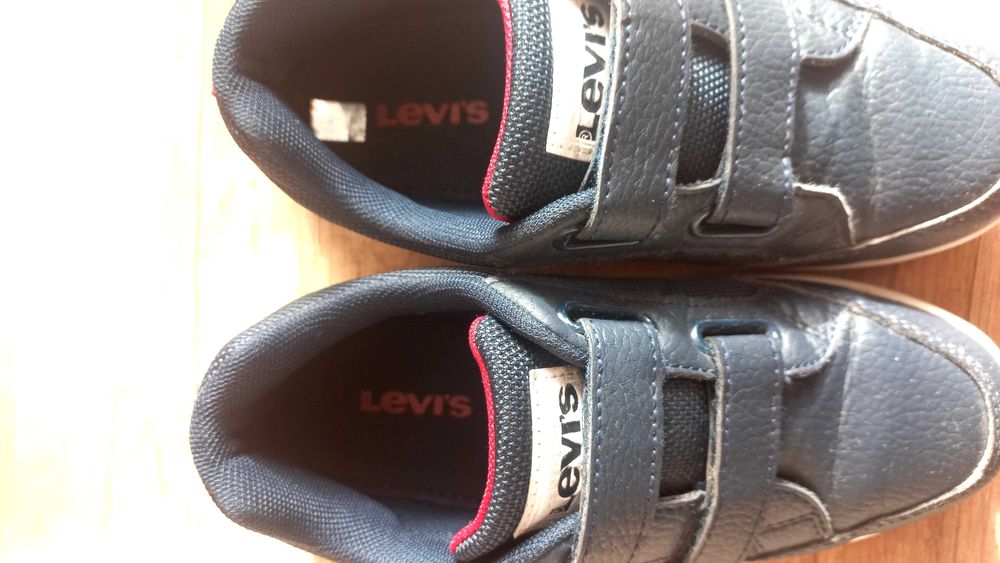 Детски спортни обувки Levis
