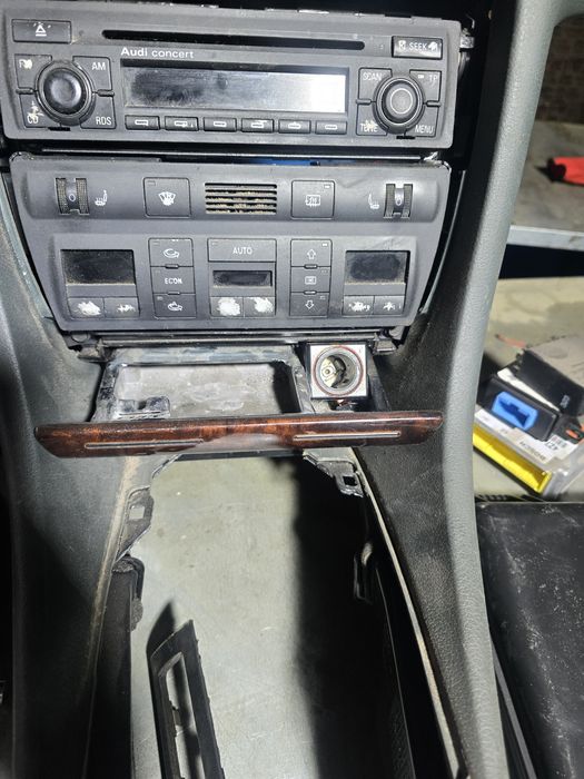 Центральная консоль ауди а6с5