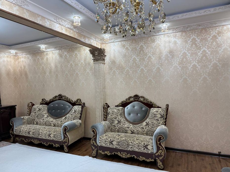 Продаётся 5-комн квартира