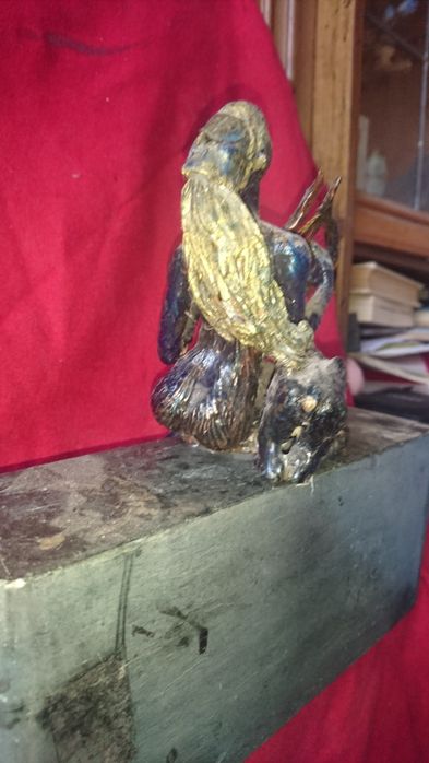 Скулптурна композиция от Социализма!