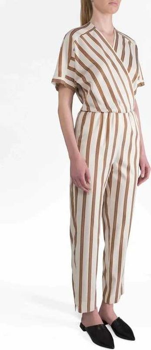 Salopetă din bumbac, Maje