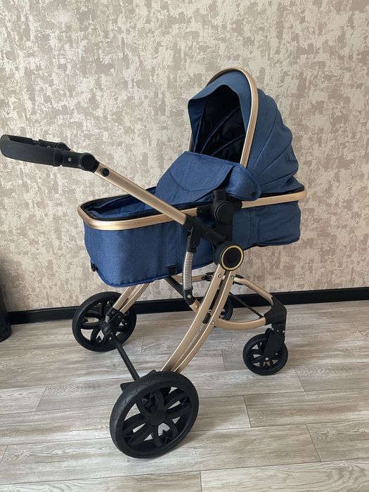 Продам прогулочную коляску
