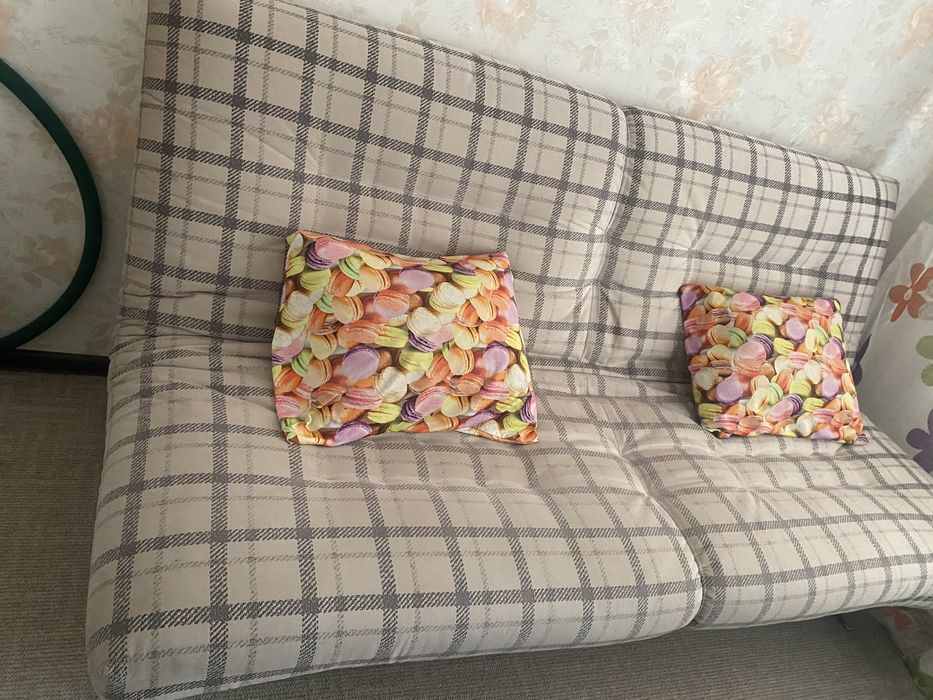 Продам диван книжка