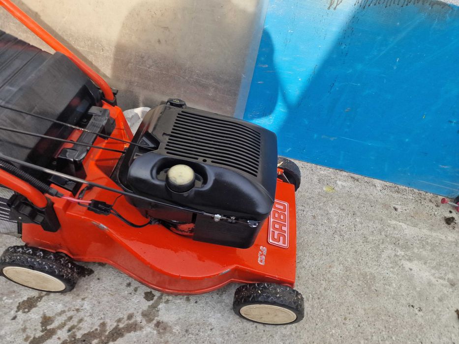 Masina de taiat iarba SABO c tractiune cos pornire la cheie BRIGGS 4CP