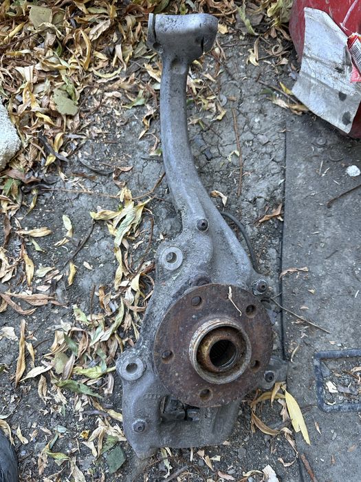 Fuzeta dreapta fata  audi a4 b8 b8.5 r8k0407258g