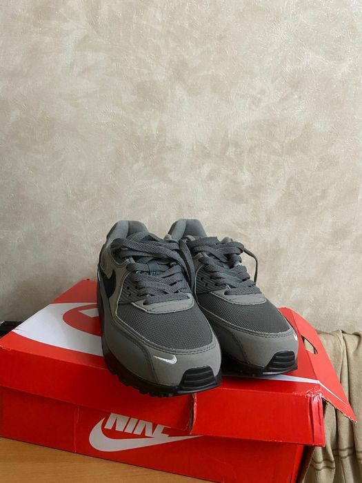 Продам кросы новый