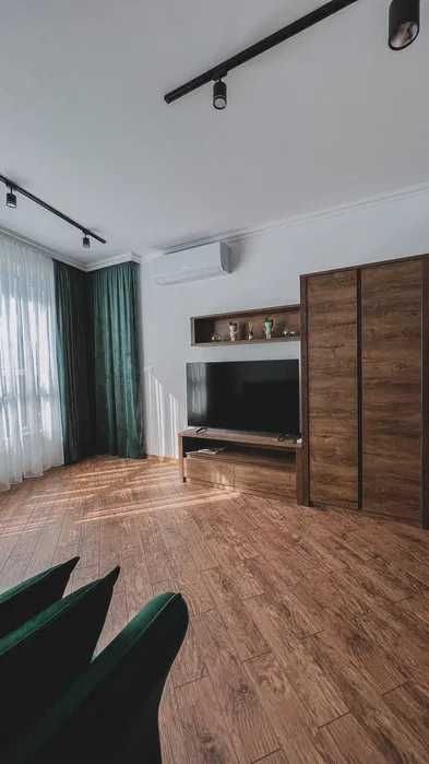 Дава се под наем Двустаен апартамент в София, Оборище - 70 кв.м за 612 € - Снимка #4