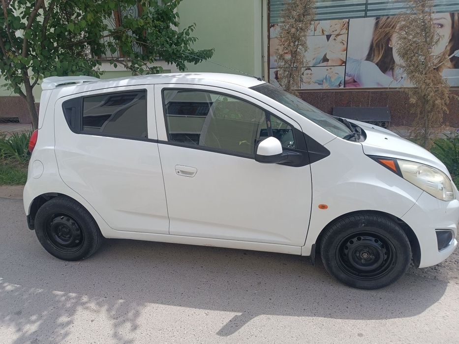 Avtomobil Shevrolet Spark