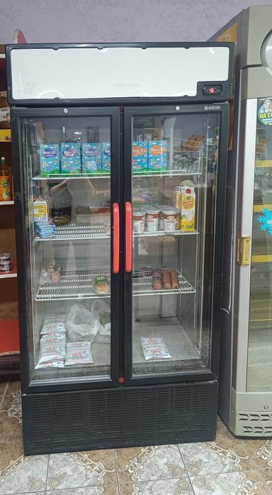 Продам бу холодильник большой для торг