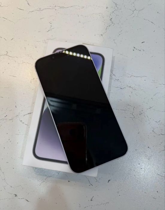 Продаю айфон 14