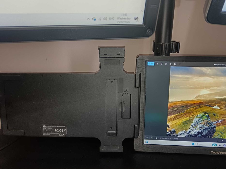 Монитoр за лаптоп