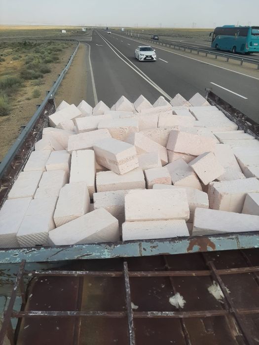 Тас 5 куб кирпич