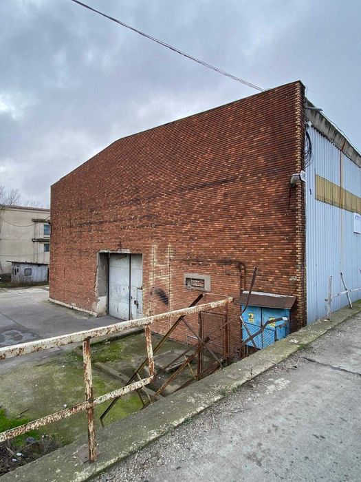 De vanzare depozite, hale productie, afacere comerciala