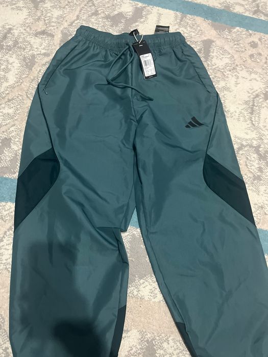 Adidas трико новая