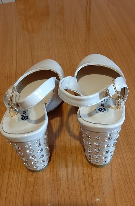 Туфли 36,5 размер кремовый цвет