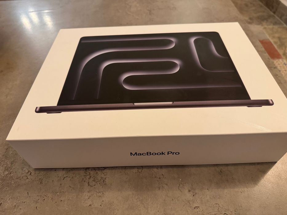 MacBook 2024 Pro 14inch M3 24GB 1TB SSD Space Black SIGILAT