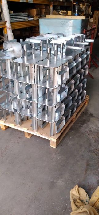 Accesorii pentru doka: montanti, distantieri , lamele , spade vincluri