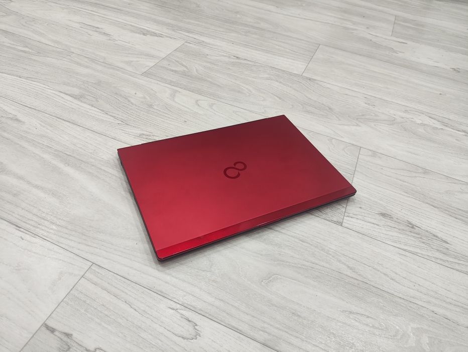 Fujitsu Lifebook Product Red DDR4