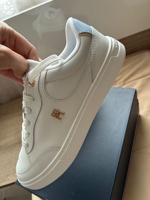 Дамски кецове Tommy Hilfiger