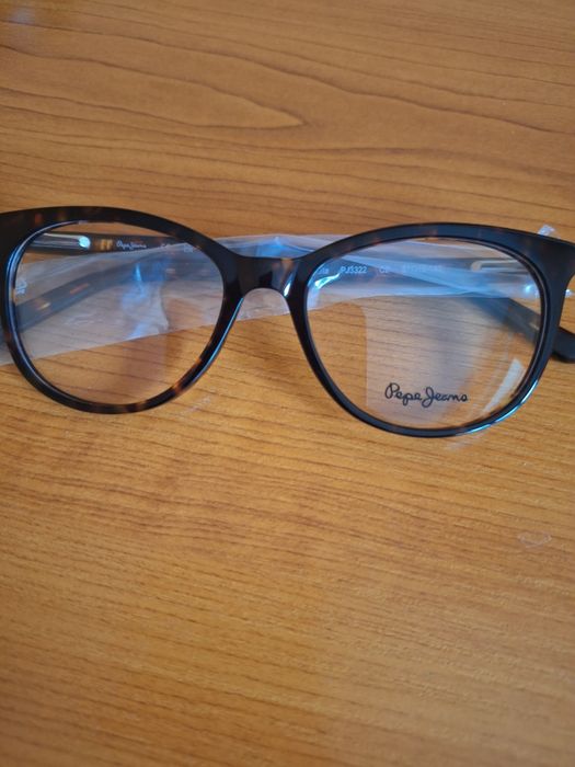 Рамка за диоптрични очила.