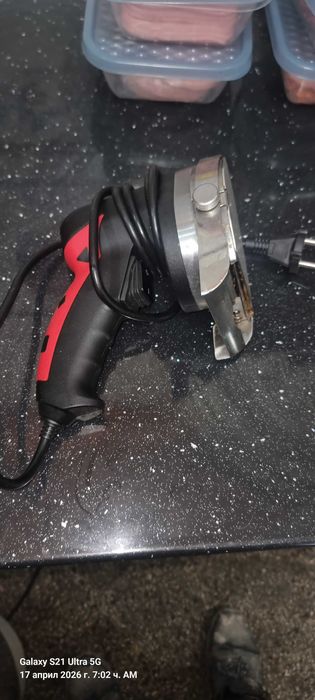 Дюнер машина на ГАЗ с две пити и горен ел.мотор за въртене на шиша