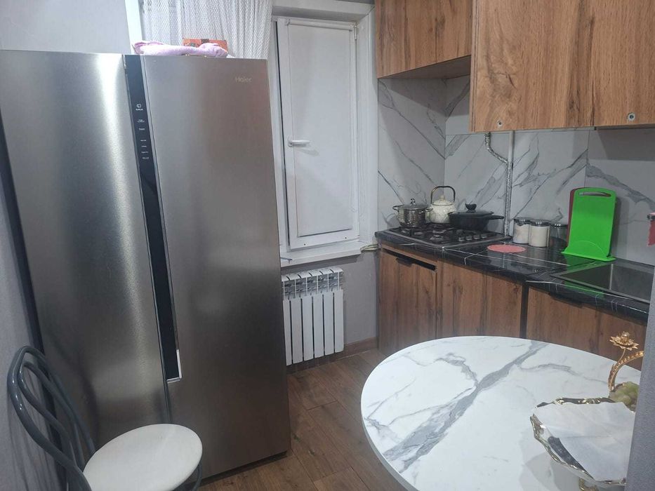 Сдам 2 ком квартиру в  районе к-тр Казахстан