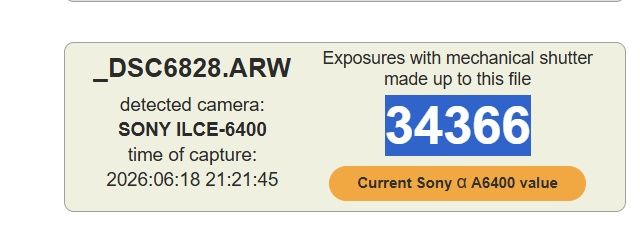 Sony a6400 с микрофон, обектив, 2 батерии и светкавица