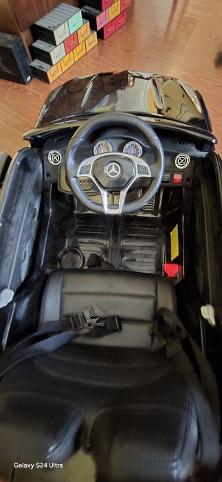 Акумулаторен джип Mercedes GLA45 12V батерия,MP3, с меки гуми
