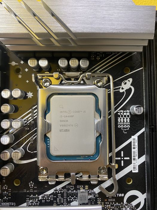 Продам B760 и i5 14400F