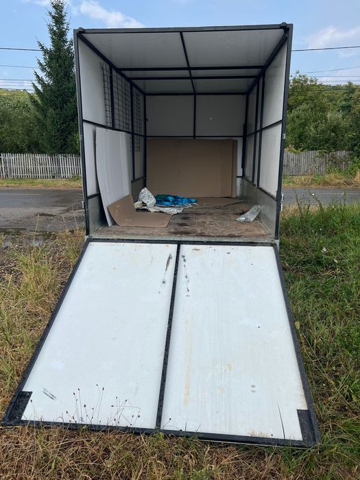 Remorca auto 750kg inchisa