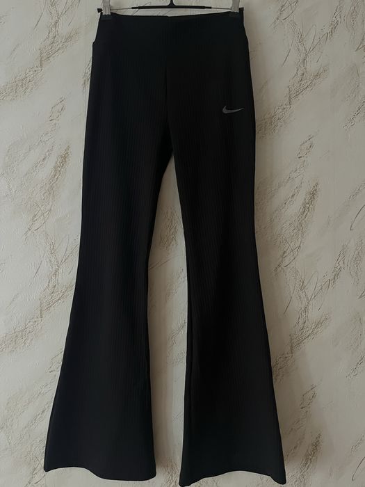 Nike Ribbed Flare Клин с висока талия