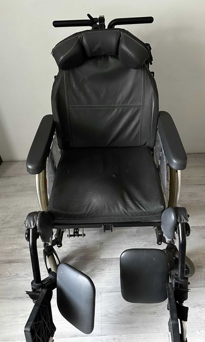 Scaun/ Carucior cu rotile - Breezy