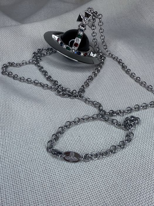 VIVIENNE Westwood colier ”world’s end - giant orb”, onyx/argintiu