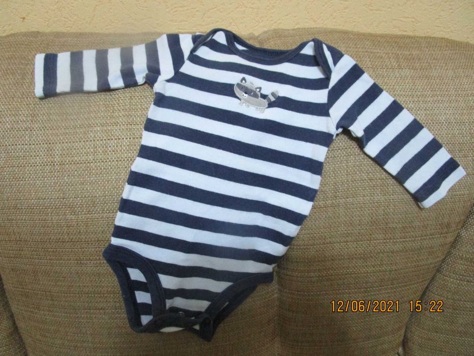 Продаются б/у боди с длинными рукавами  для мальчика 0-3 мес из США