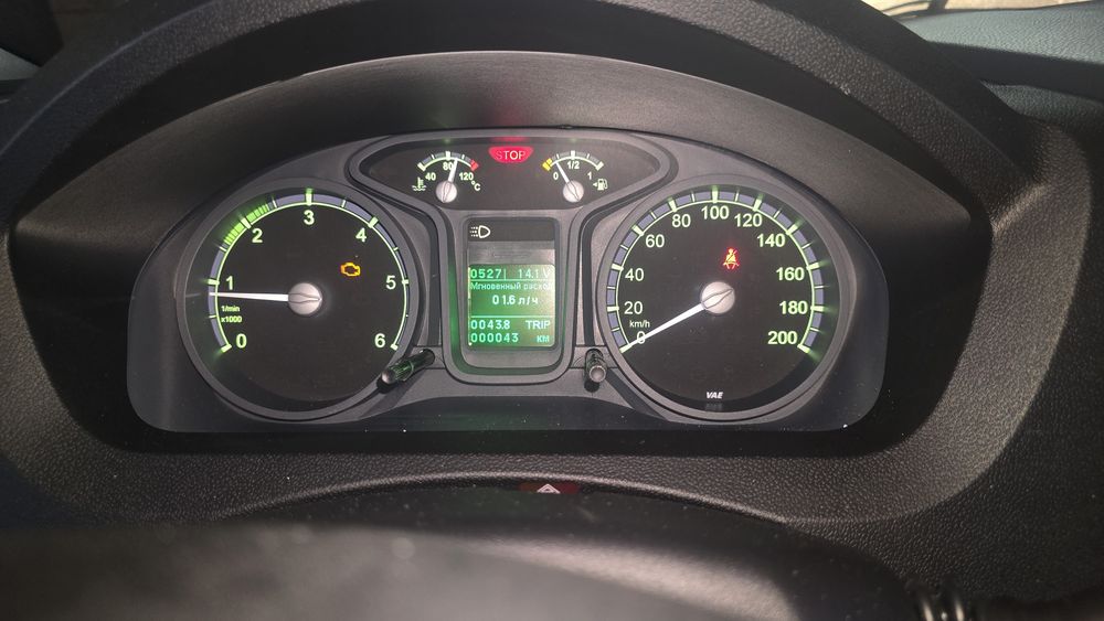 Продам двигатель эвотек новый ,кпп