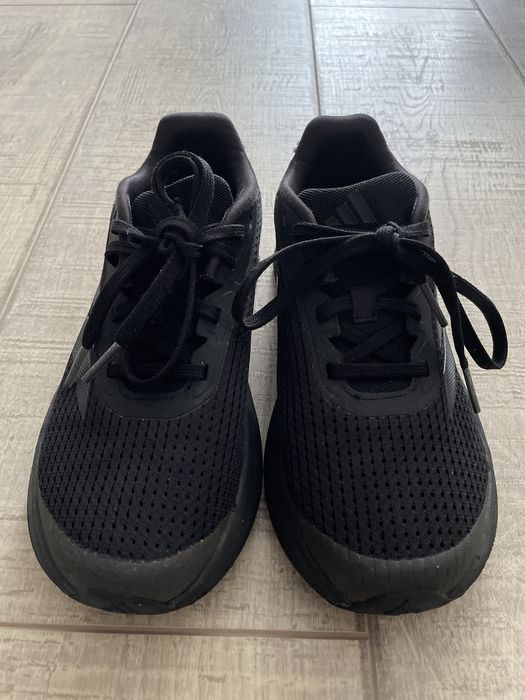 Vand adidasi marimea35