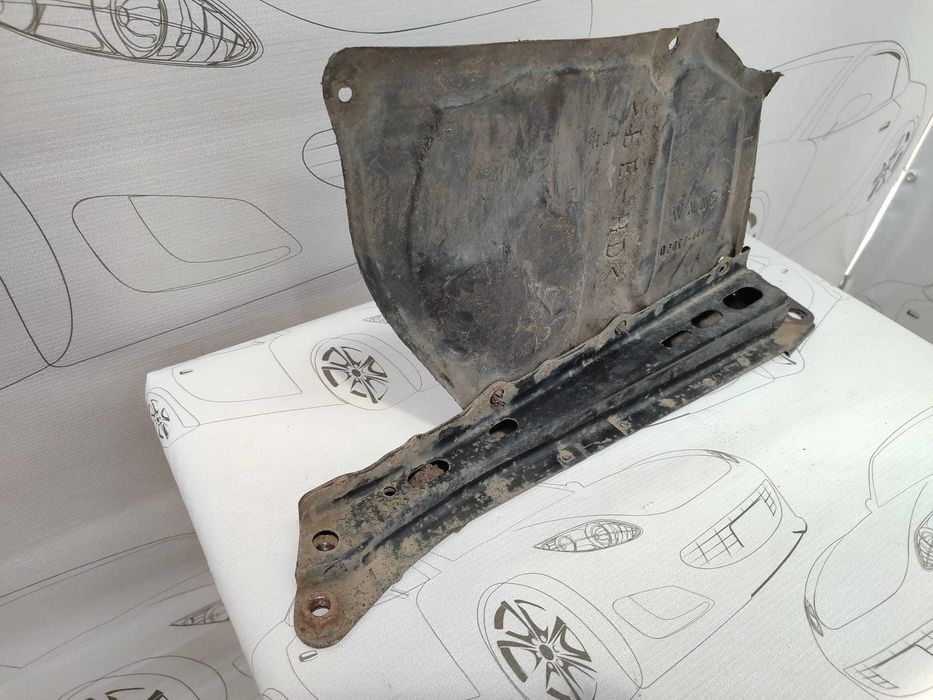 Scut Protectie Motor Stanga cu Suport Metalic Toyota Prius (XW30) Hatchback 2009–2015 / Cod OEM 51444-12050 (5D2)