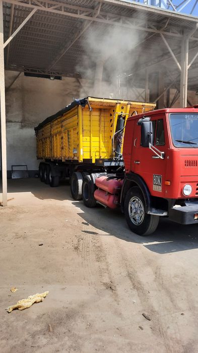 Продаю камаз тягач