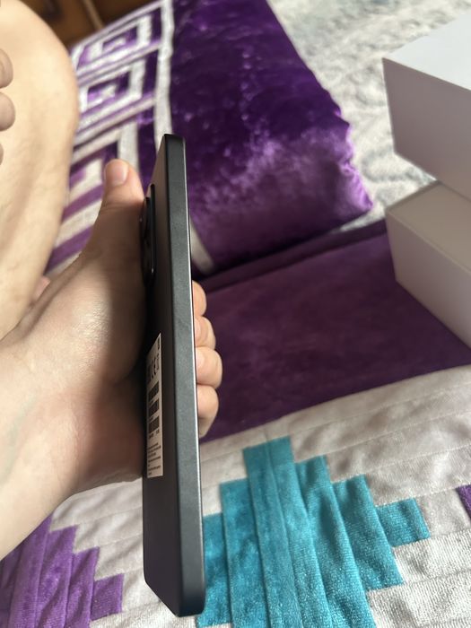 Телефон 180000 тг