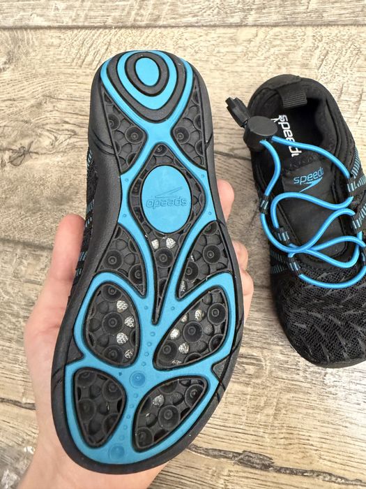 Детские аквашузы новые